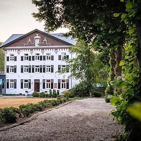 Fletcher Chateau De Raay