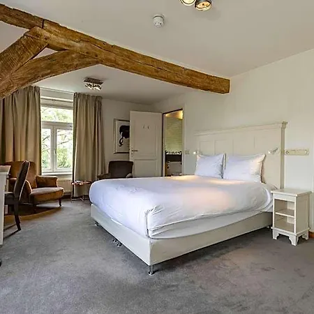 Fletcher Chateau De Raay Hotel 3*